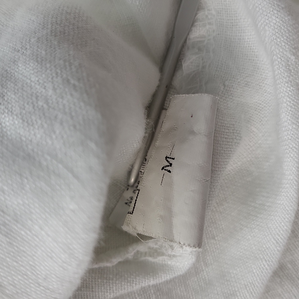 Breathable White V-Neck Linen Shirt, 3/4 Sleeves - Picture 5 of 5